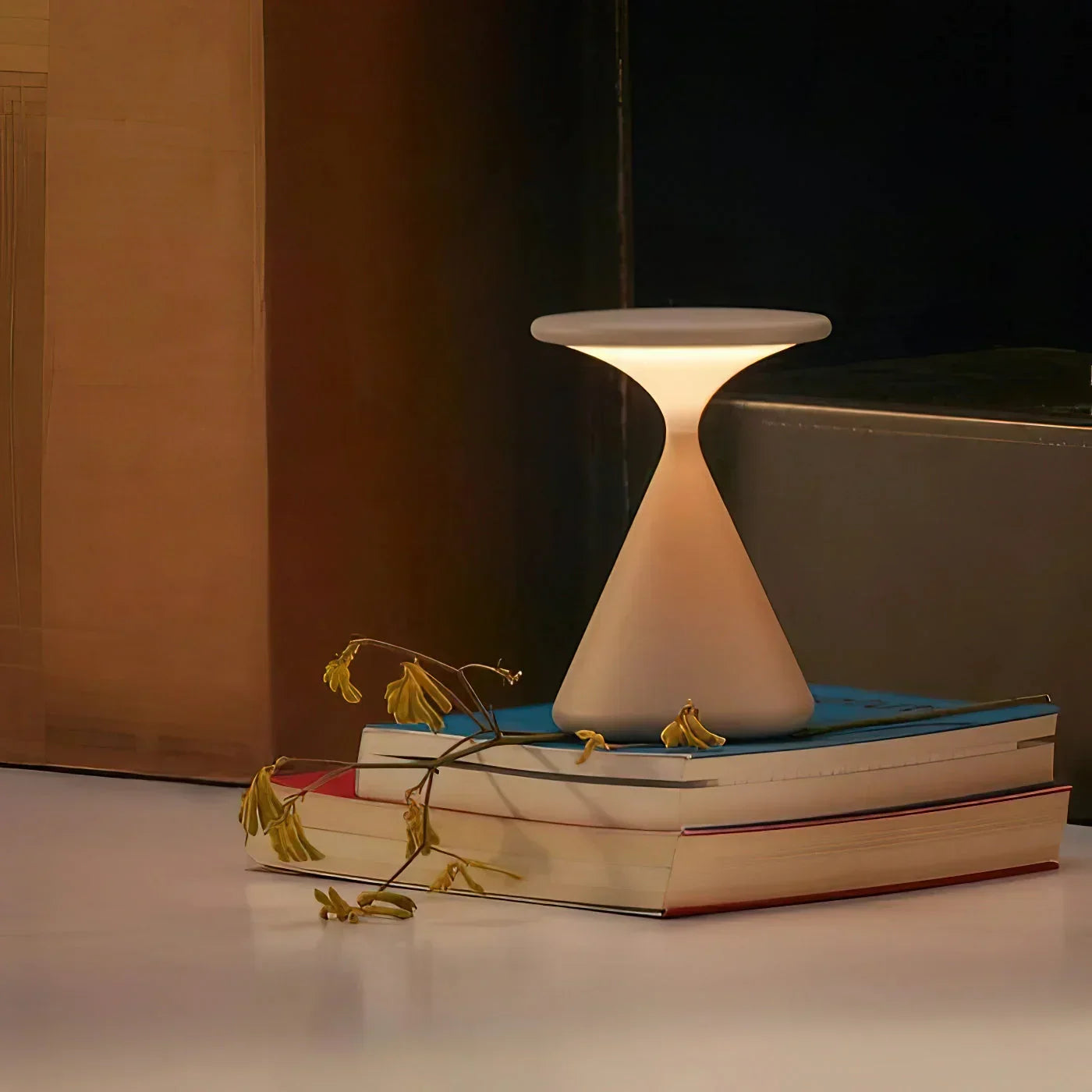 Aeron Sanduhr Kabel-Lampe
