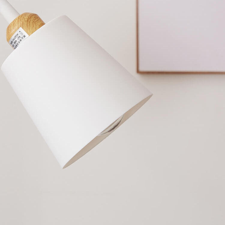 Moderne LED Stehlampe mit Eisenfuß und wählbarem Schirm