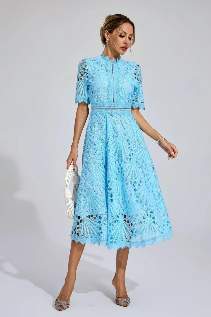Vorelle - Blumenkleid mit Stickerei und kurzen Ärmeln