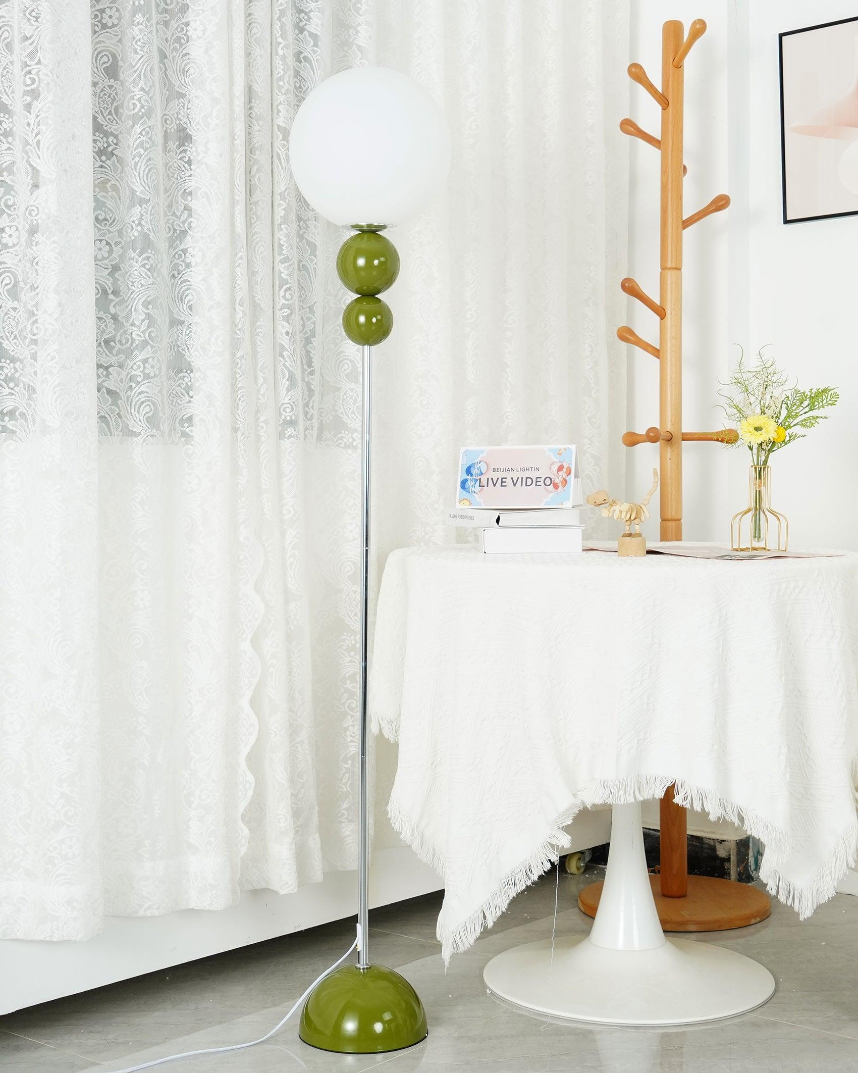 Clavelle – Wohnzimmer Blüten-Stehlampe mit LED-Beleuchtung