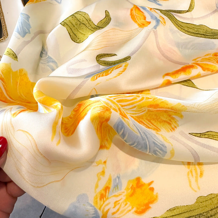 Lara Foulard (100% Silk - 68cm)