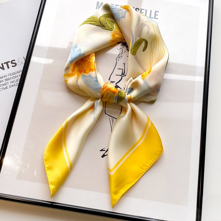 Lara Foulard (100% Silk - 68cm)