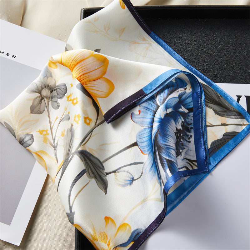 Yuki Foulard (100% Silk - 53cm)
