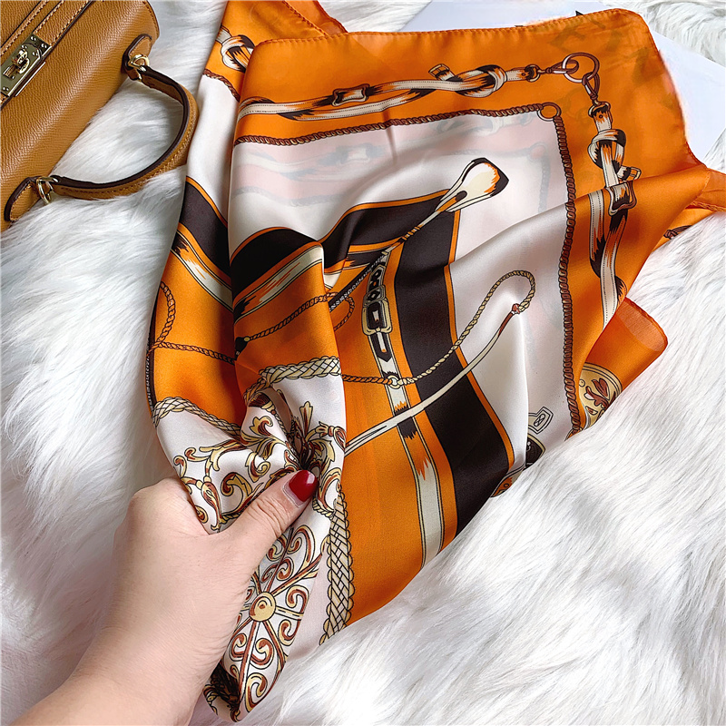 Clotilde Foulard (100% Silk- 68cm)