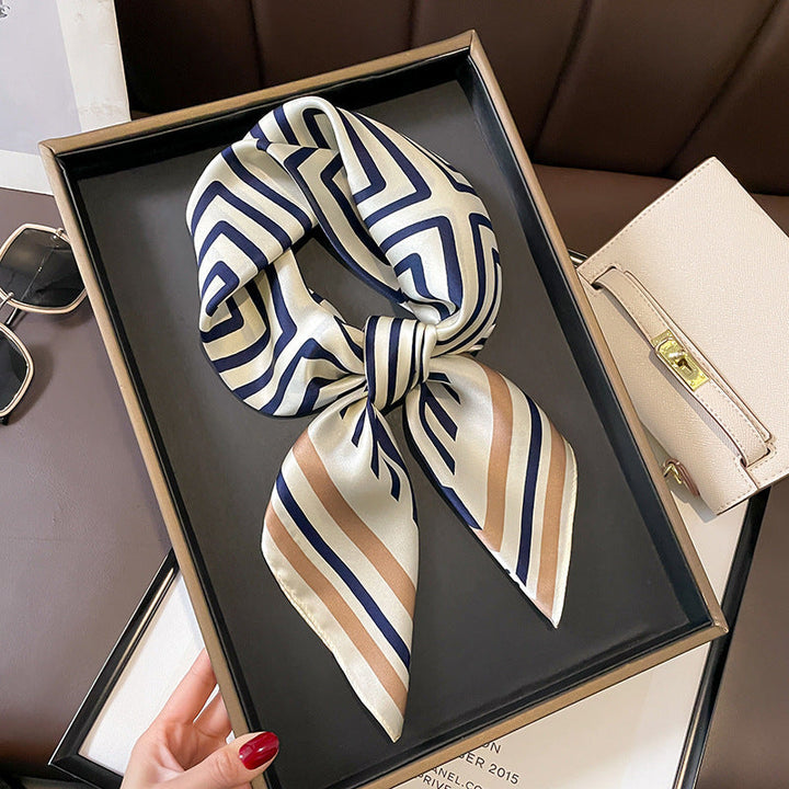 Vera Foulard (100% Silk - 68cm)