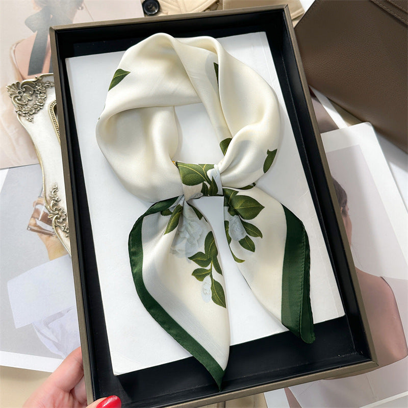 Claudia Foulard (100% Silk - 68cm)