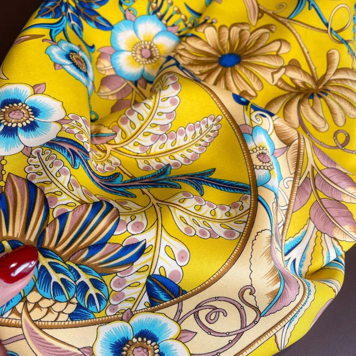 Claudiette Foulard (88cm - 100% Silk)