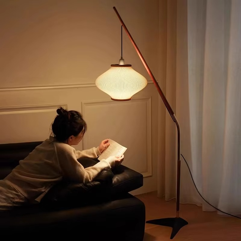 Mittelalterliche Stehlampe