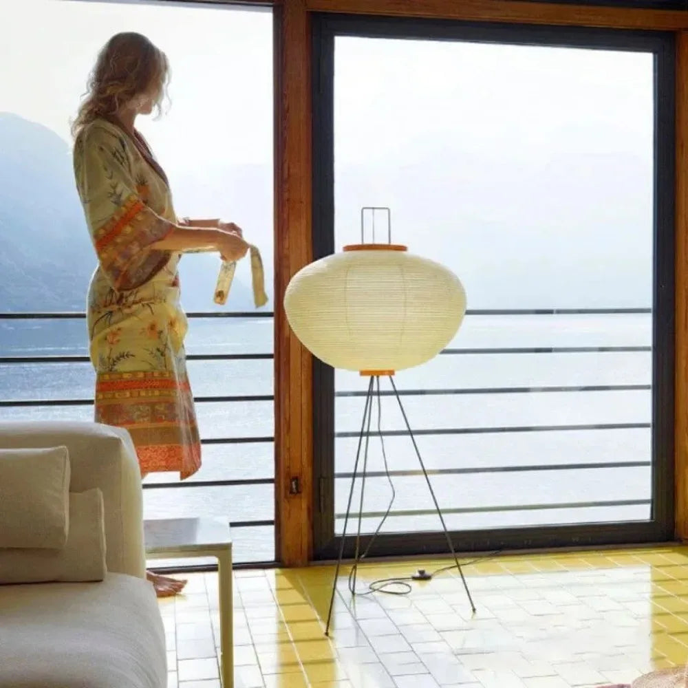 Calynthea - Japanische Wabi Sabi Stehlampe aus Reispapier