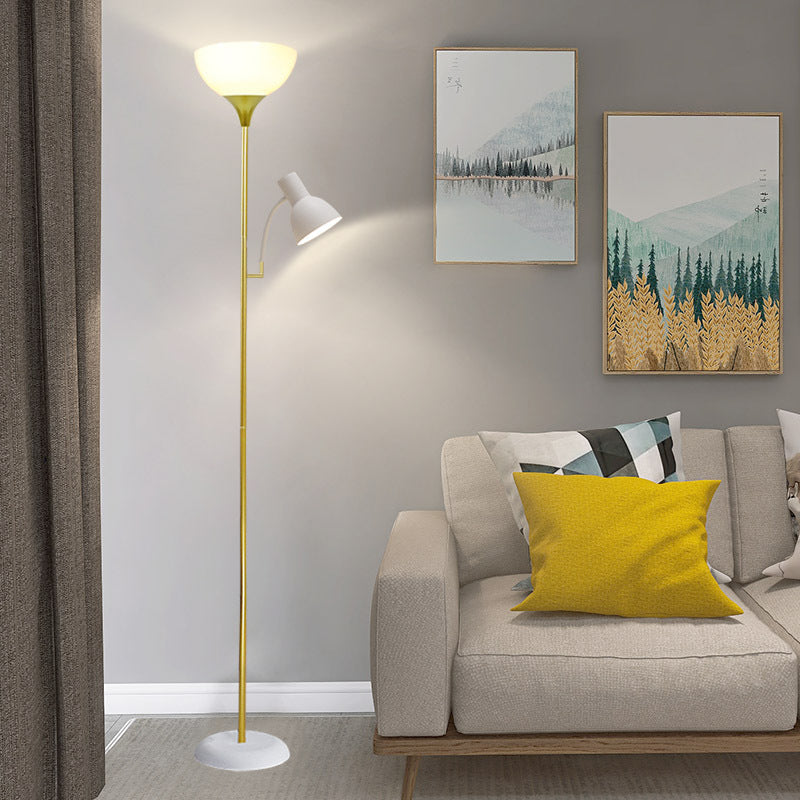 Minimalistische LED Stehlampe aus Eisen mit zwei Lichtquellen in Schwarz oder Gold