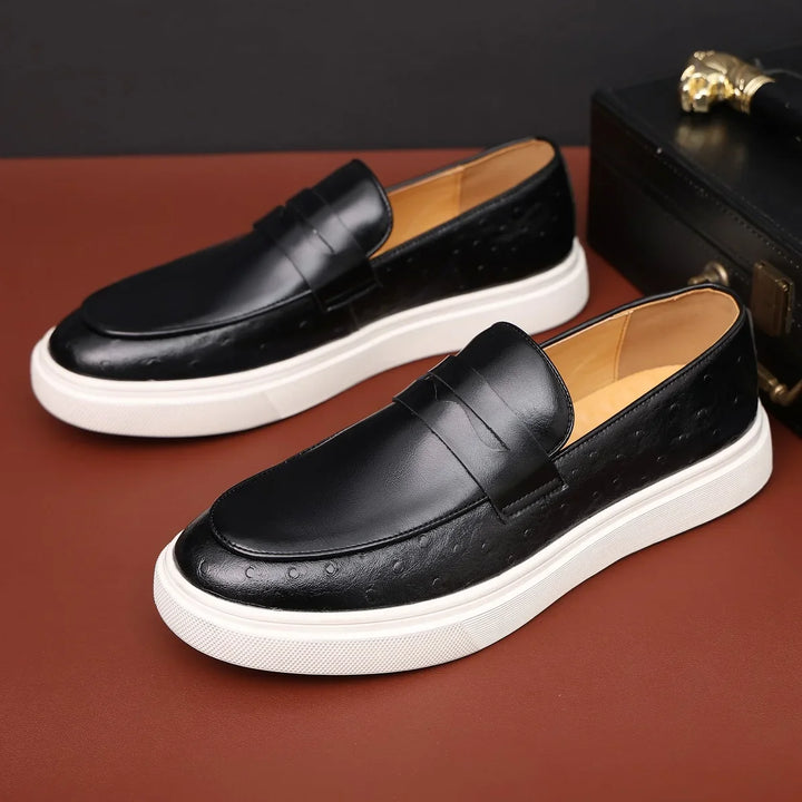 Men's Casual Shoes Embossed Leather Men Luxury British Style Penny Loafers Mens Slip-on Thick Sole Outdoor Flats New Arrival