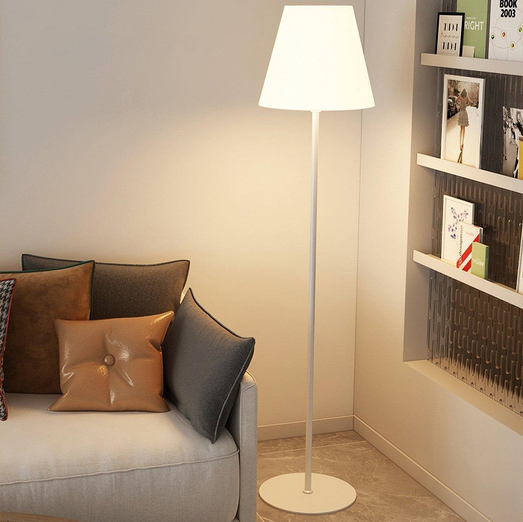 Moderne Ward Stehlampe