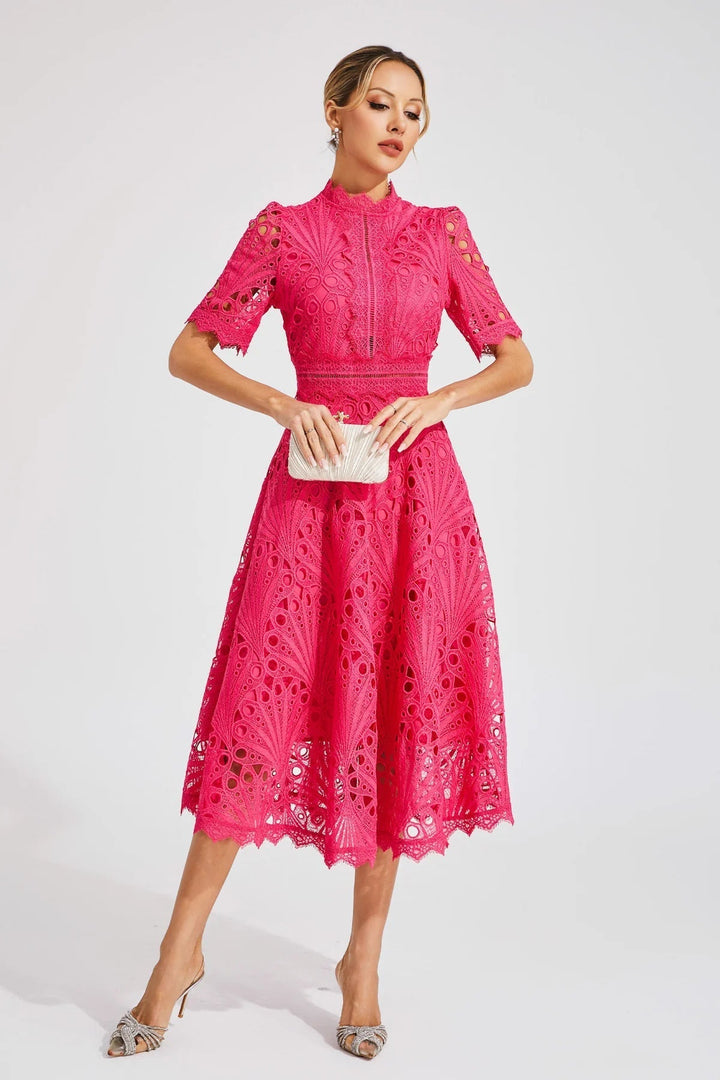 Vorelle - Blumenkleid mit Stickerei und kurzen Ärmeln