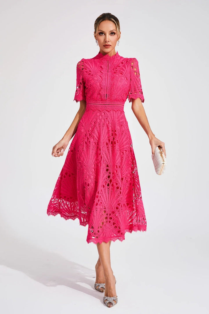 Vorelle - Blumenkleid mit Stickerei und kurzen Ärmeln