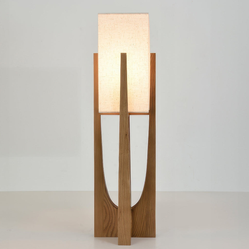Japanische Walnuss Stehlampe im minimalistischen Holzdesign