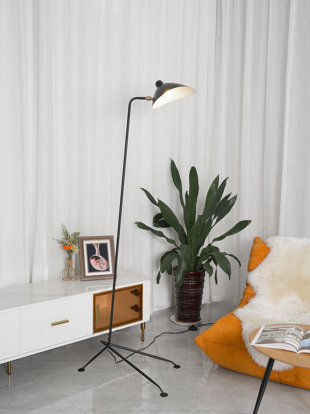 Seron – Dreifach-Armige Moderne Stehlampe